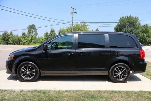 Used 2018 Dodge Grand Caravan GT image 25