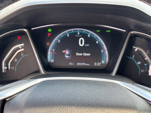 Used 2018 Honda Civic Touring image 22