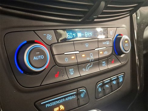 Used 2019 Ford Escape Titanium w/ U9j03 - Titanium Tow Package image 18