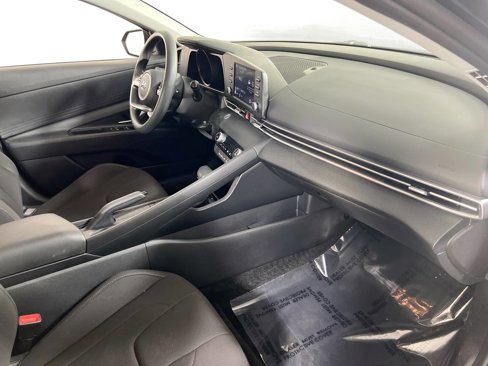 Used 2023 Hyundai Elantra SEL w/ Cargo Package image 26