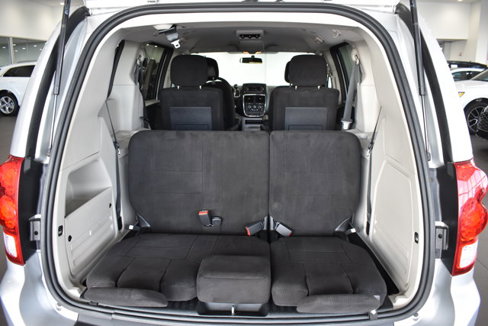 Used 2012 Dodge Grand Caravan SE image 30