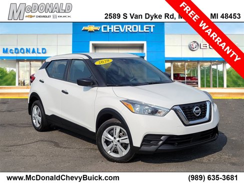 Used 2020 Nissan Kicks S image 1