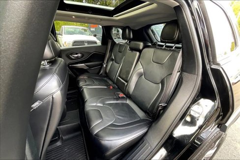 Used 2020 Jeep Cherokee Limited w/ Technology Group image 23