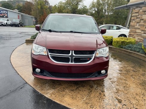 Used 2020 Dodge Grand Caravan SXT image 2