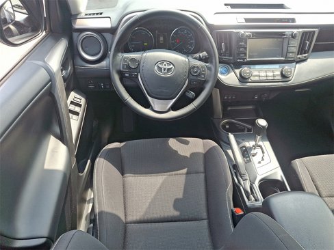 Used 2018 Toyota RAV4 XLE image 11