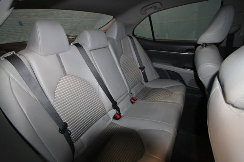 Used 2018 Toyota Camry SE image 23