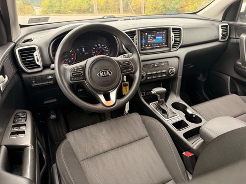 Used 2019 Kia Sportage LX image 9