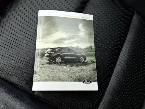Certified 2022 Ford Escape Titanium image 26