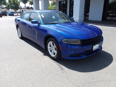 Used 2022 Dodge Charger SXT w/ Leather Interior Group image 2