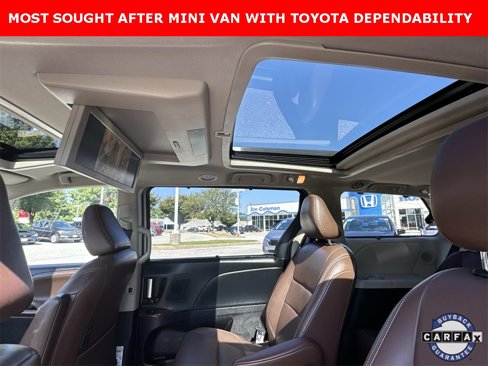 Used 2018 Toyota Sienna XLE Premium image 18