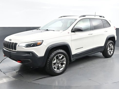 Used 2019 Jeep Cherokee Trailhawk image 3