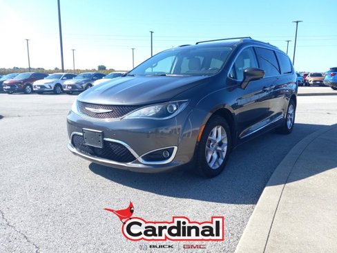 Used 2020 Chrysler Pacifica Touring-L w/ Tire & Wheel Group image 16