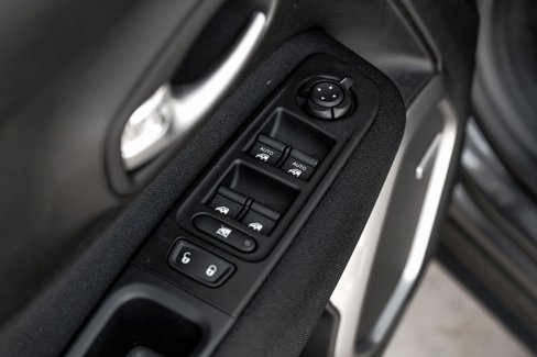 Used 2021 Jeep Renegade Latitude w/ Sun & Sound Group image 54