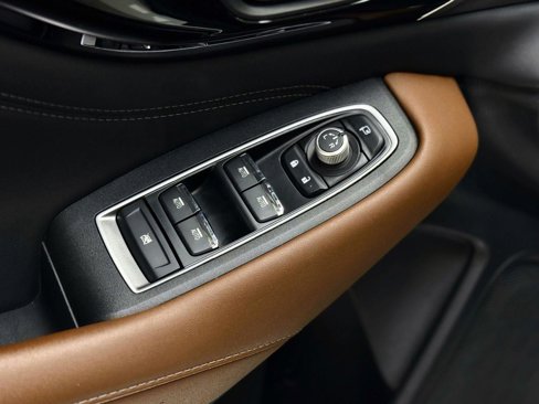 Used 2020 Subaru Outback Touring w/ Popular Package #2 image 12