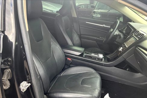 Used 2019 Ford Fusion Titanium image 7