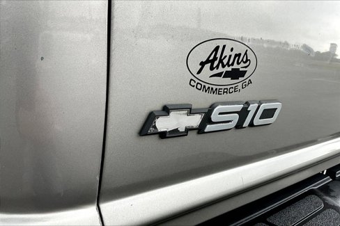 Used 2002 Chevrolet S10 Pickup LS w/ LS Preferred Equipment Group image 18