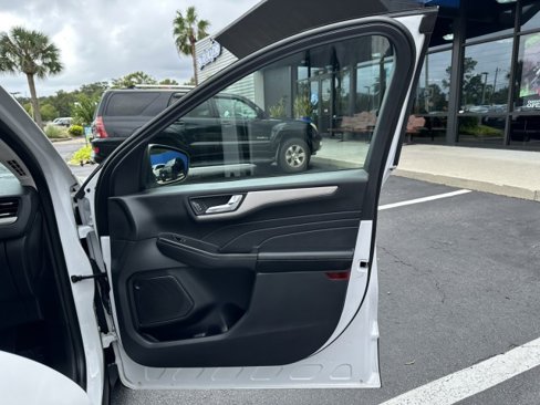 Used 2022 Ford Escape SEL image 38