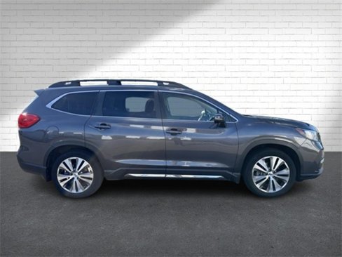 Used 2022 Subaru Ascent Limited w/ Technology Package image 5