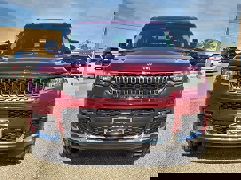 Used 2022 Jeep Grand Cherokee L Limited image 10