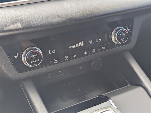Used 2022 Mitsubishi Outlander SE image 24