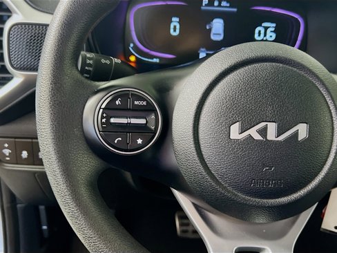 Used 2023 Kia Soul LX w/ LX Technology Package image 18