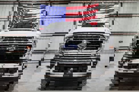 Used 2020 Ford F250 Lariat w/ Lariat Value Package image 2