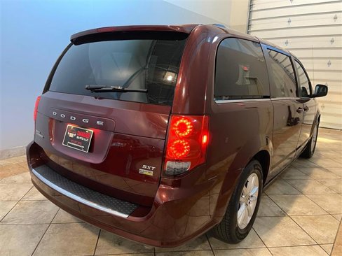 Used 2019 Dodge Grand Caravan SXT image 48