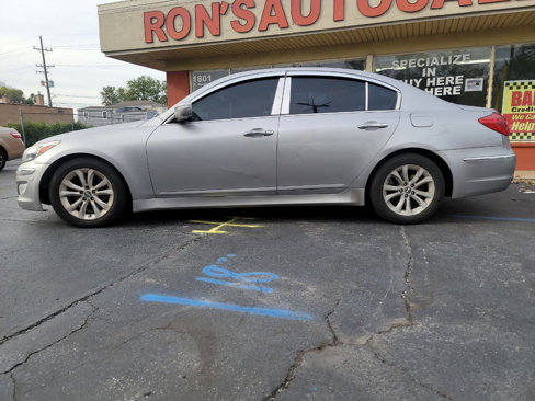 Used 2013 Hyundai Genesis 3.8 image 9