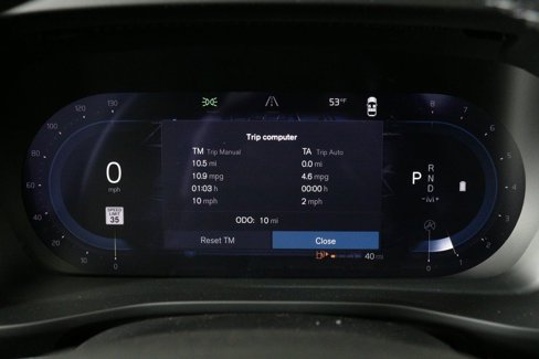 Used 2025 Volvo XC40 B5 Core w/ Protection Package Premier image 16