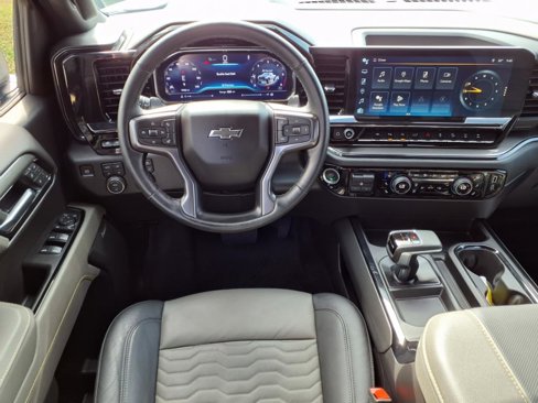 Used 2025 Chevrolet Silverado 1500 ZR2 w/ Technology Package image 3