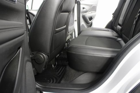 Used 2020 Buick Encore Preferred w/ Safety Package image 16