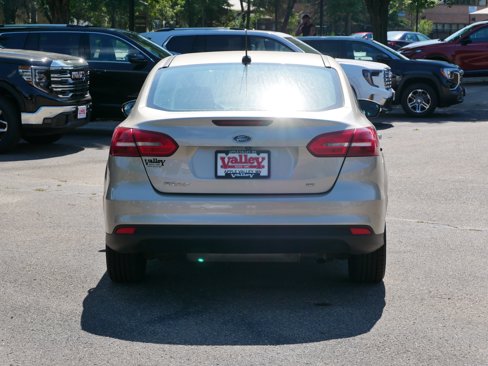 Used 2017 Ford Focus SE w/ SE Winter Package image 7