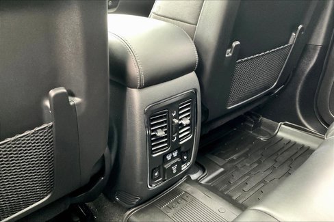 Used 2019 Jeep Grand Cherokee Overland image 35