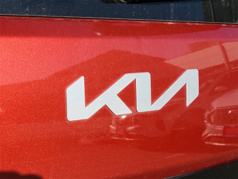 Used 2023 Kia Soul LX image 29