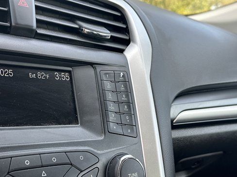 Used 2013 Ford Fusion SE image 19