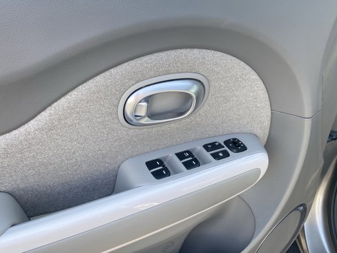 Used 2018 Kia Soul EV-e image 17