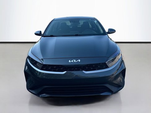 Used 2024 Kia Forte LXS image 2