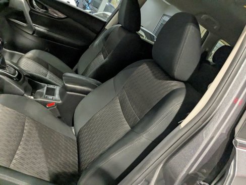 Used 2018 Nissan Rogue SV image 25
