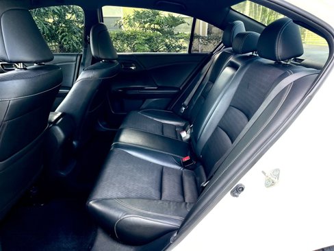 Used 2017 Honda Accord Sport image 14