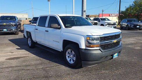 Used 2018 Chevrolet Silverado 1500 W/T w/ Trailering Package image 2