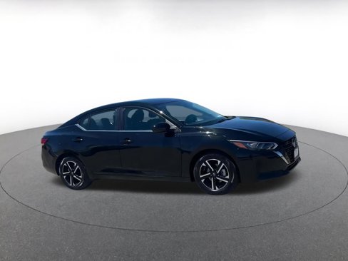 Used 2024 Nissan Sentra SV image 2