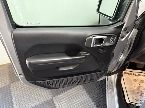 Used 2020 Jeep Gladiator Sport w/ Quick Order Package 24S image 17