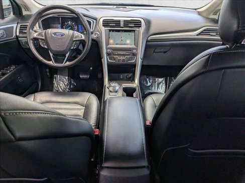 Used 2017 Ford Fusion Energi SE image 18