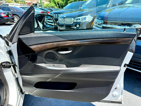 Used 2011 BMW 535i xDrive image 22
