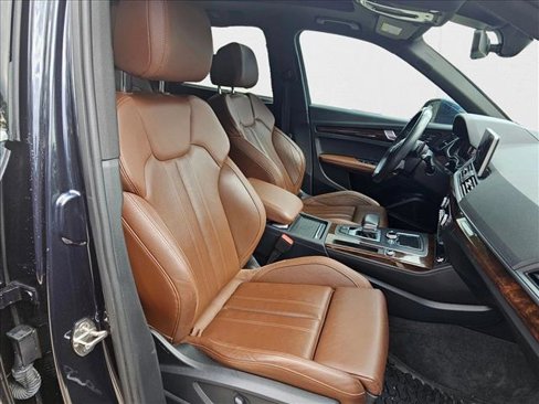 Used 2019 Audi Q5 Prestige w/ Prestige Package image 17
