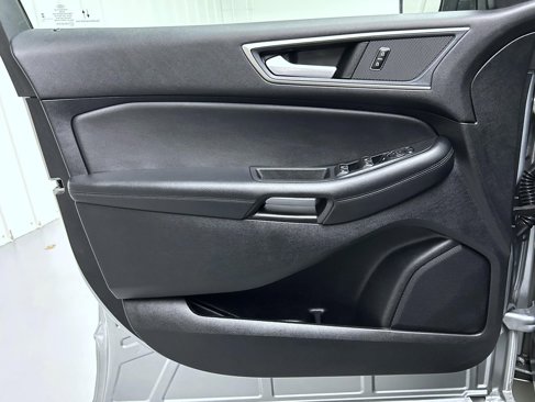 Used 2024 Ford Edge SEL image 9