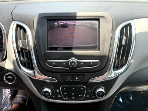 Used 2023 Chevrolet Equinox LT w/ Driver Convenience Package image 29