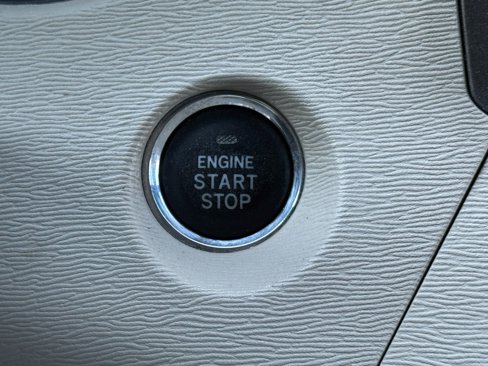 Used 2011 Toyota Sienna XLE image 22