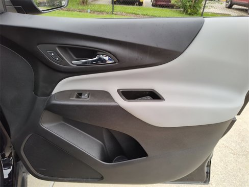 Used 2024 Chevrolet Equinox LS image 32