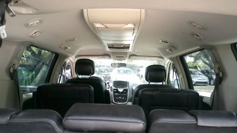 Used 2015 Chrysler Town & Country Touring image 36